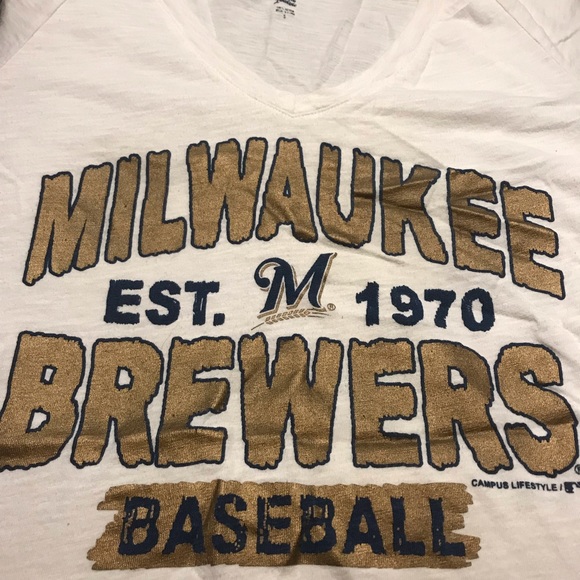 Small, fitted women’s Milwaukee Brewer’s T-Shirt - Picture 2 of 2